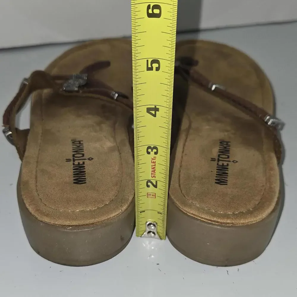 0307‎ Minnetonka Silverthorn Flip Flop Sandals Womens Size 10